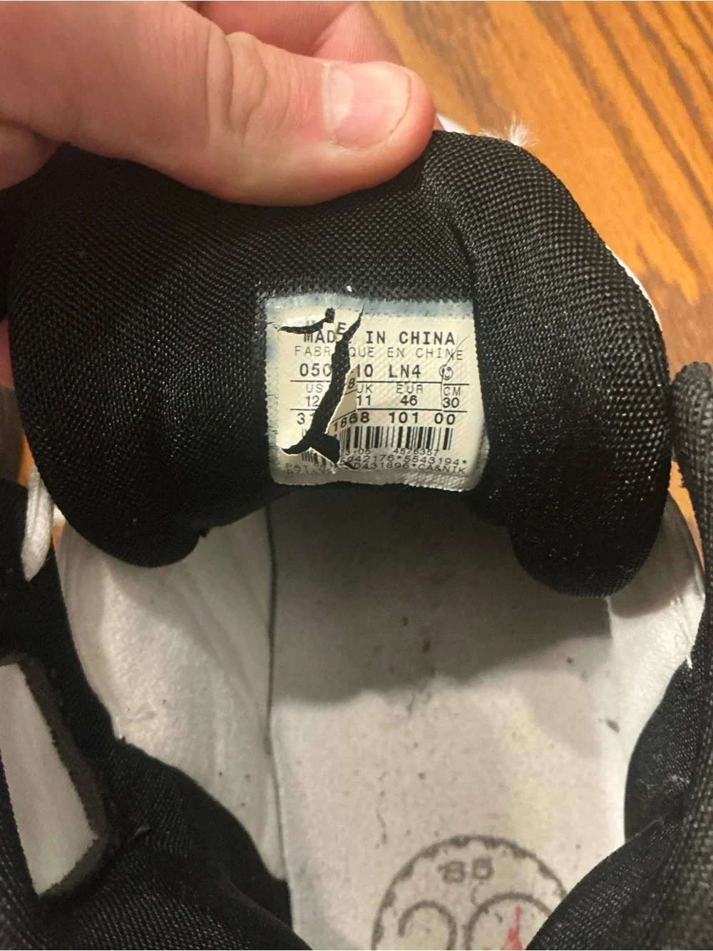 Nike Air Jordan Team Strong White Black Red Men’s Size 12 Mid Top Shoes